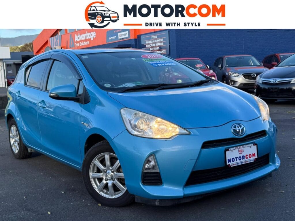 used blue 2012 Toyota Aqua