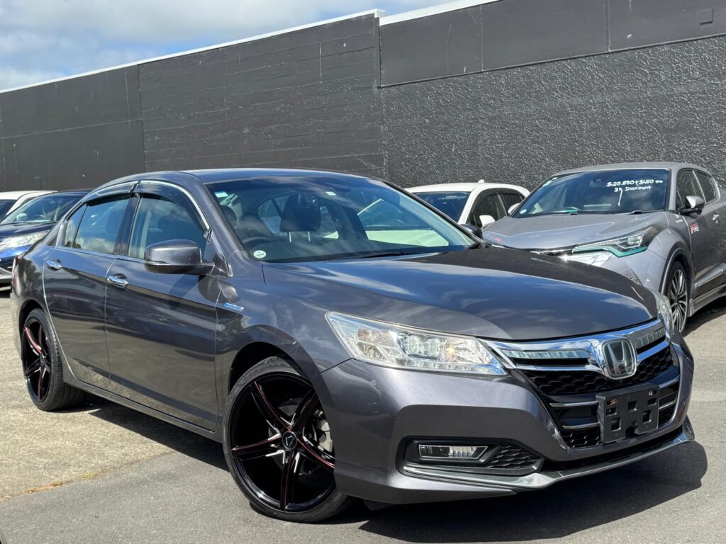 side view of 2013 Honda Accord
