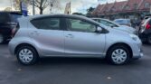 2016 Toyota Aqua full side view