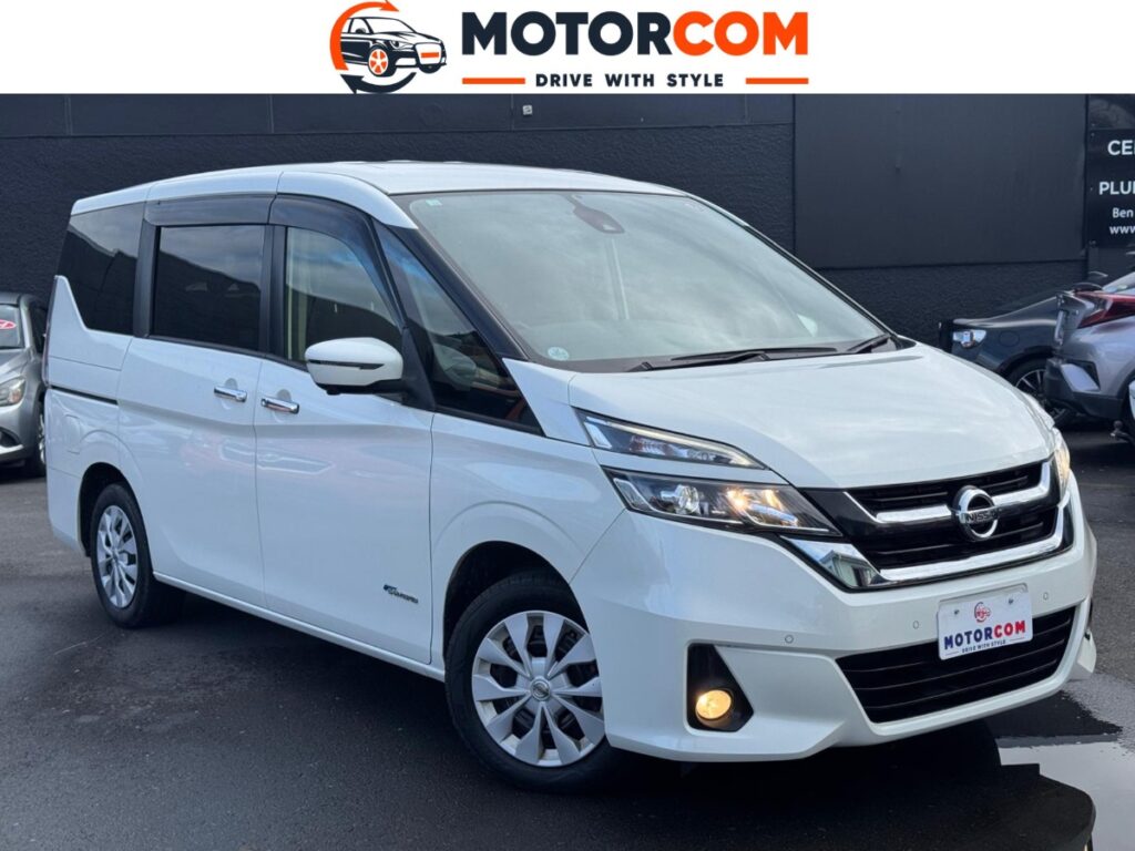 front side view of 2016 Nissan Serena
