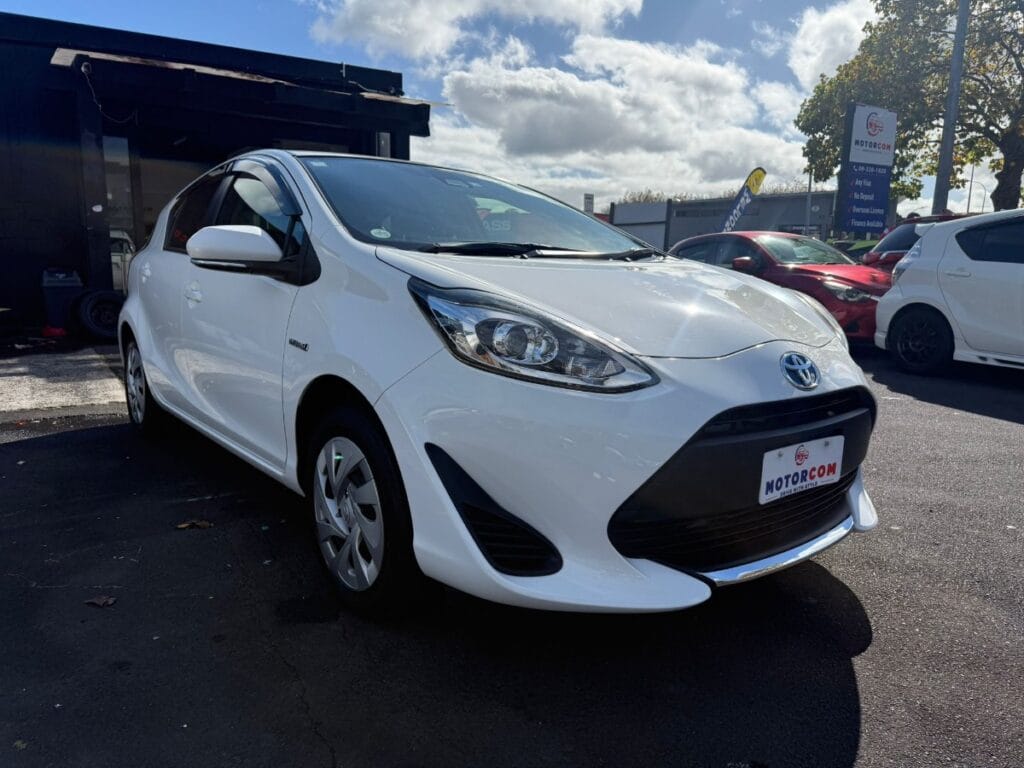 used 2020 Toyota Aqua in nz