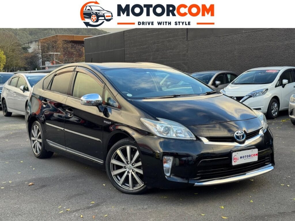 2014 Toyota Prius used car front view
