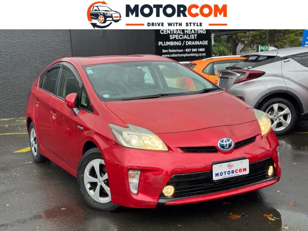 used 2013 Toyota Prius S in nz