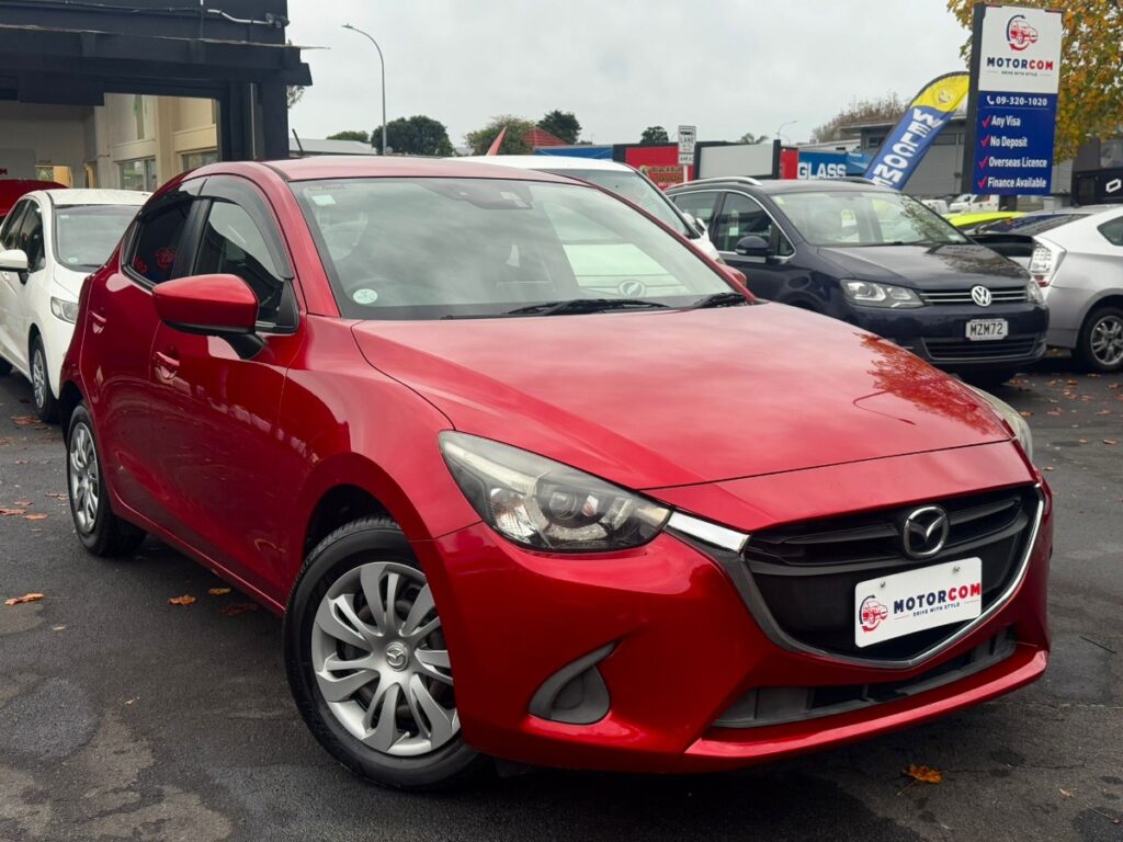 used red 2014 Mazda Demio in nz