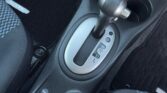 2014 Nissan Note gear view