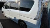 2014 Nissan Serena car side view
