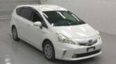 white 2014 Toyota Prius Alpha