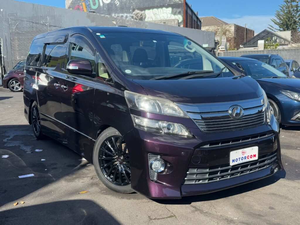 front side view of 2012 Toyota Vellfire