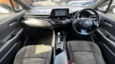 front seats view of 2018 Toyota C-HR