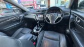 front inside view of 2016 Nissan X-Trail
