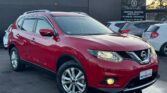 front side view of 2016 Nissan X-Trail