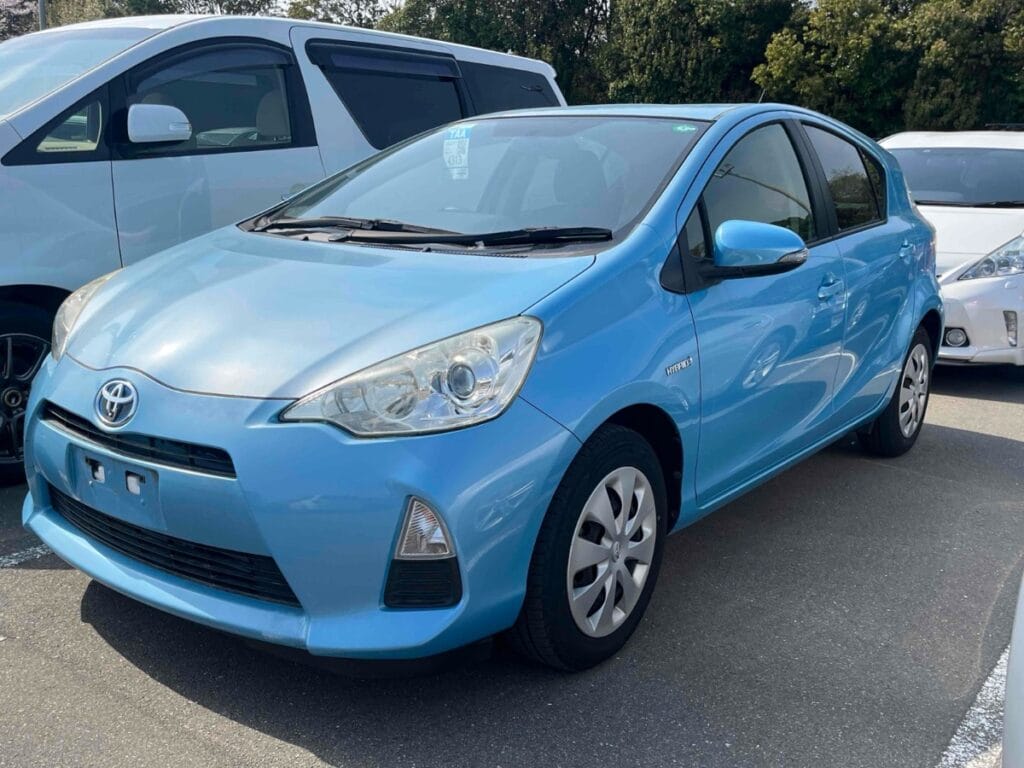 used 2015 Toyota Aqua in nz