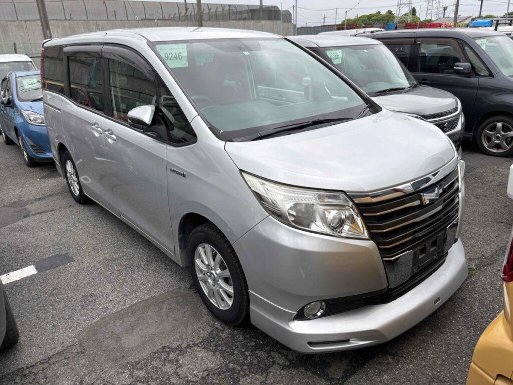 used 2014 Toyota Noah in nz