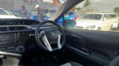 front interior view of 2015 Toyota Aqua