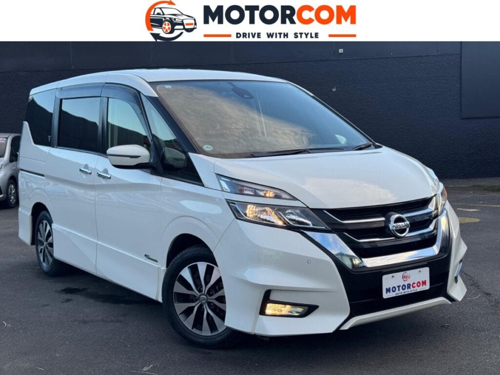 front side view of 2017 Nissan Serena