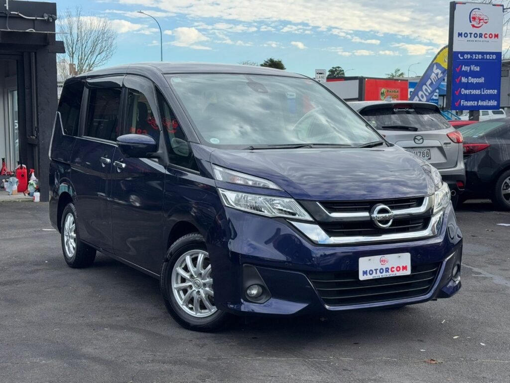 front side view of 2017 Nissan Serena