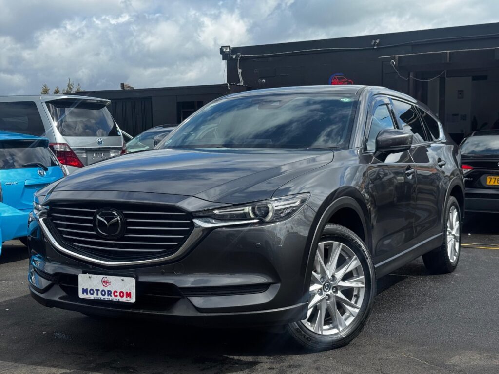 side view of 2018 Mazda CX-8