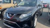 front side view of 2017 Nissan X-Trail