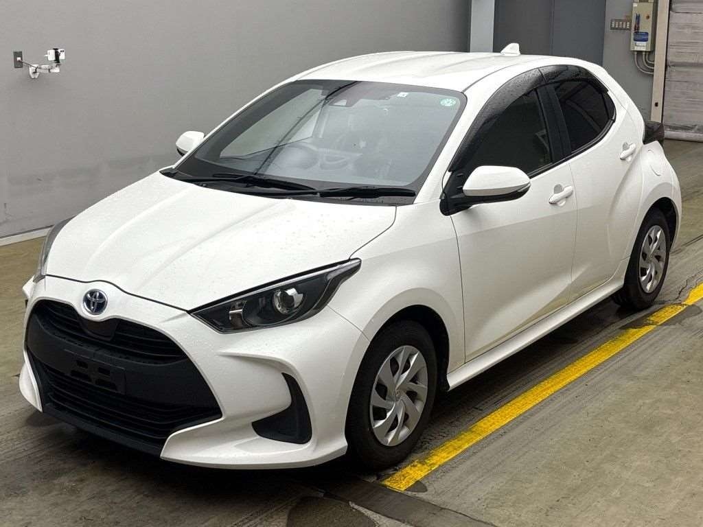 front side view of 2020 Toyota Yaris