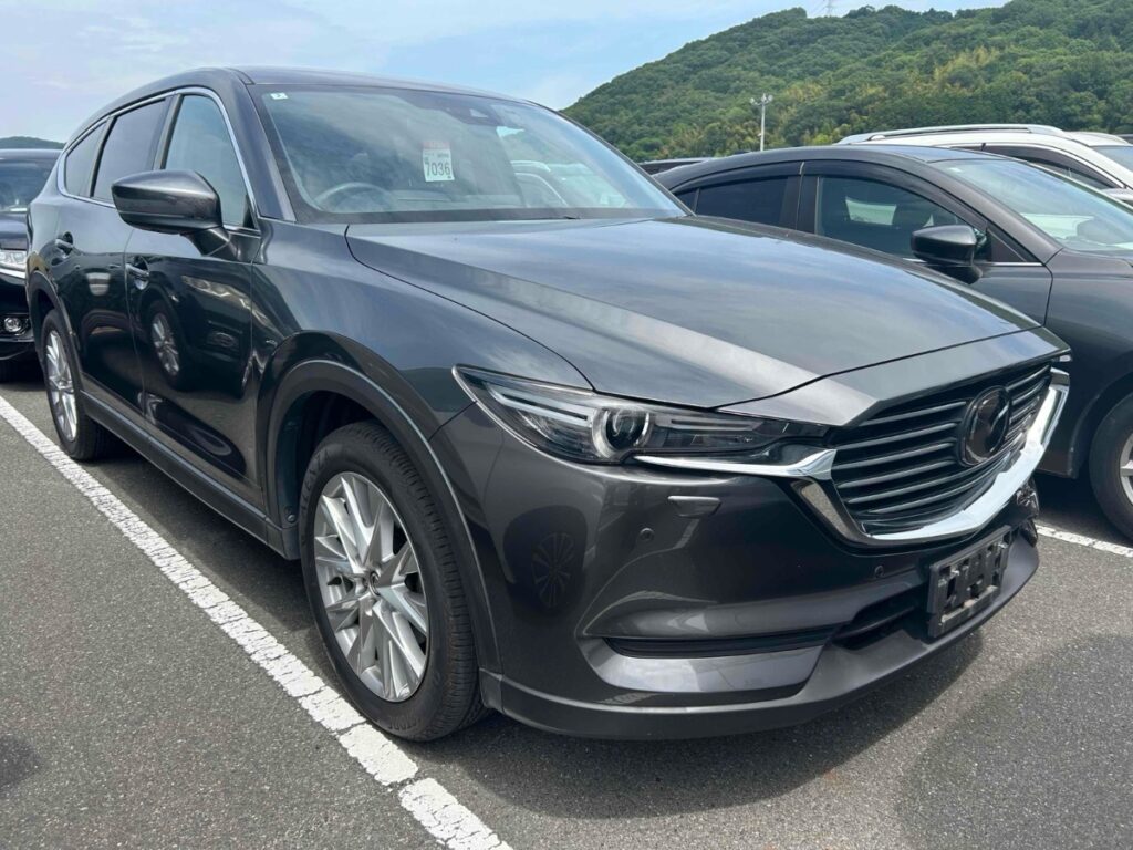 front side view of 2018 Mazda CX-8