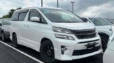 front side view of 2013 Toyota Vellfire