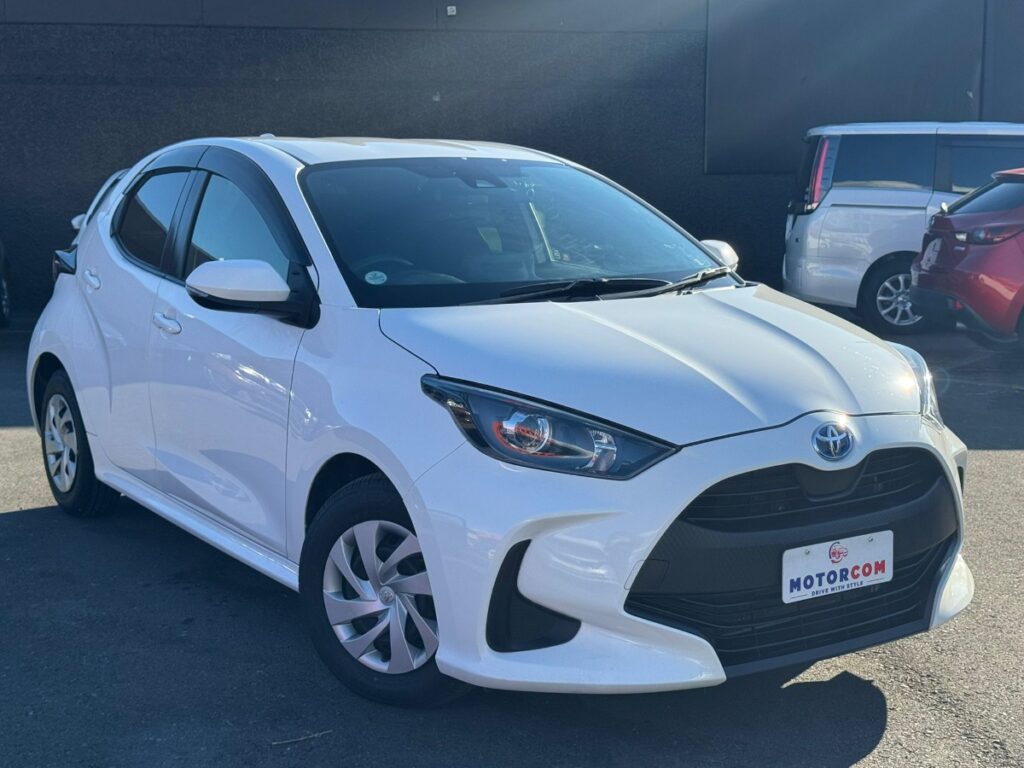 front side view of 2020 Toyota Yaris HYBRID X