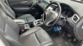 front seats view of 2015 Nissan X-Trail