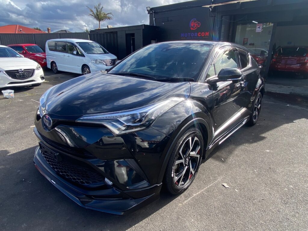 front side view of 2017 Toyota C-HR G