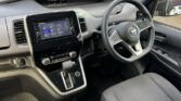 2018 Nissan Serena front seats view