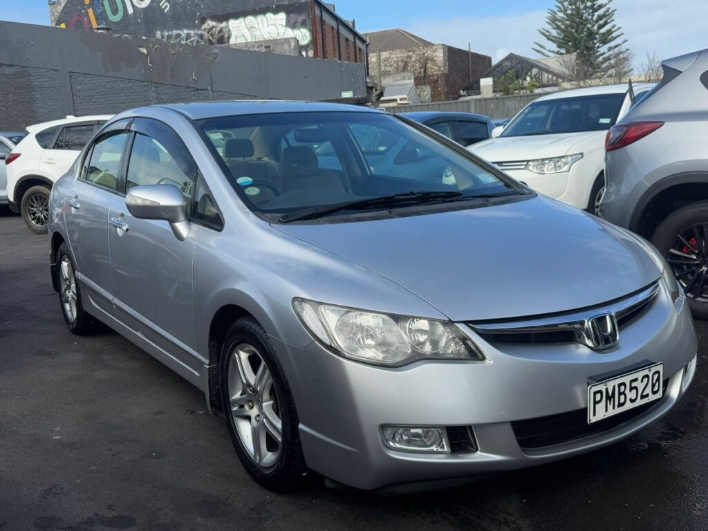 front side view of 2007 Honda Civic