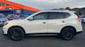 full side view of 2015 Nissan X-Trail 4WD