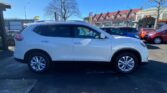 full side view of 2015 Nissan X-Trail