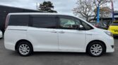 full side view of 2018 Toyota Esquire