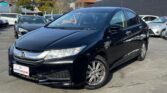 2015 Honda Grace front side view