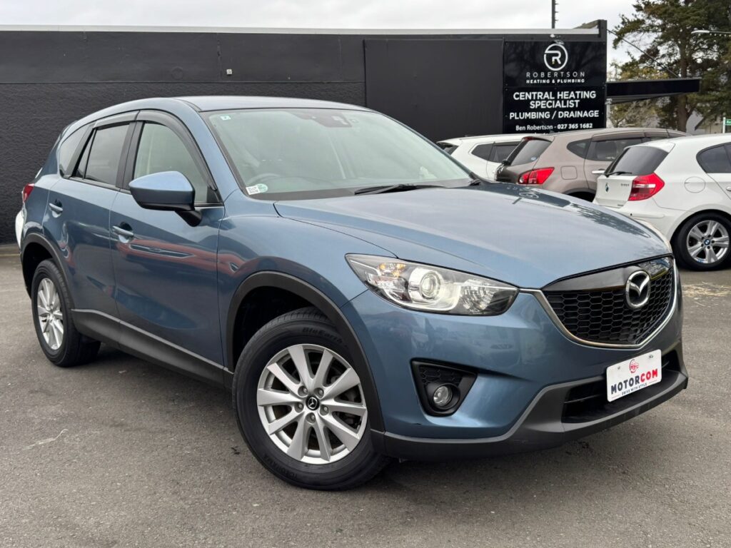 front side view of 2014 Mazda CX-5 20S
