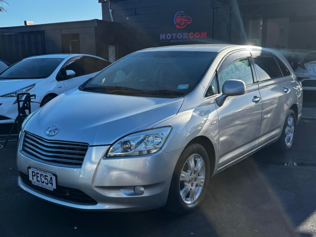 front side view of 2007 Toyota Mark-X