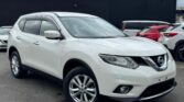 side view of 2016 Nissan X-Trail