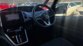 front interior view of 2018 Nissan Serena