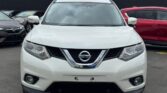front view of 2016 Nissan X-Trail