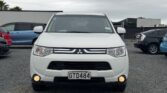 front view of 2013 Mitsubishi Outlander