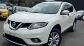 front side view of 2016 Nissan X-Trail