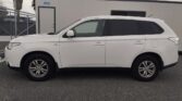 full side view of 2013 Mitsubishi Outlander