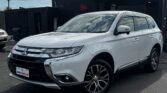 side view of 2016 Mitsubishi Outlander