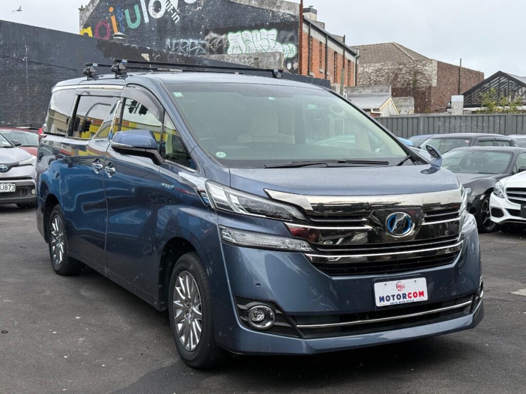 front side view of 2017 Toyota Vellfire