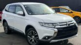 front side view of 2016 Mitsubishi Outlander