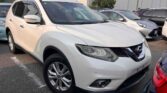 front side view of 2015 Nissan X-Trail