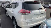 back side view of 2015 Nissan X-Trail