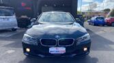 front view of 2014 BMW 320i
