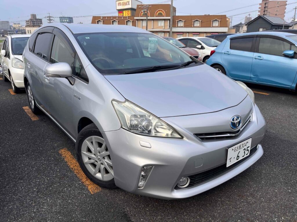 front side view of 2012 Toyota Prius Alpha