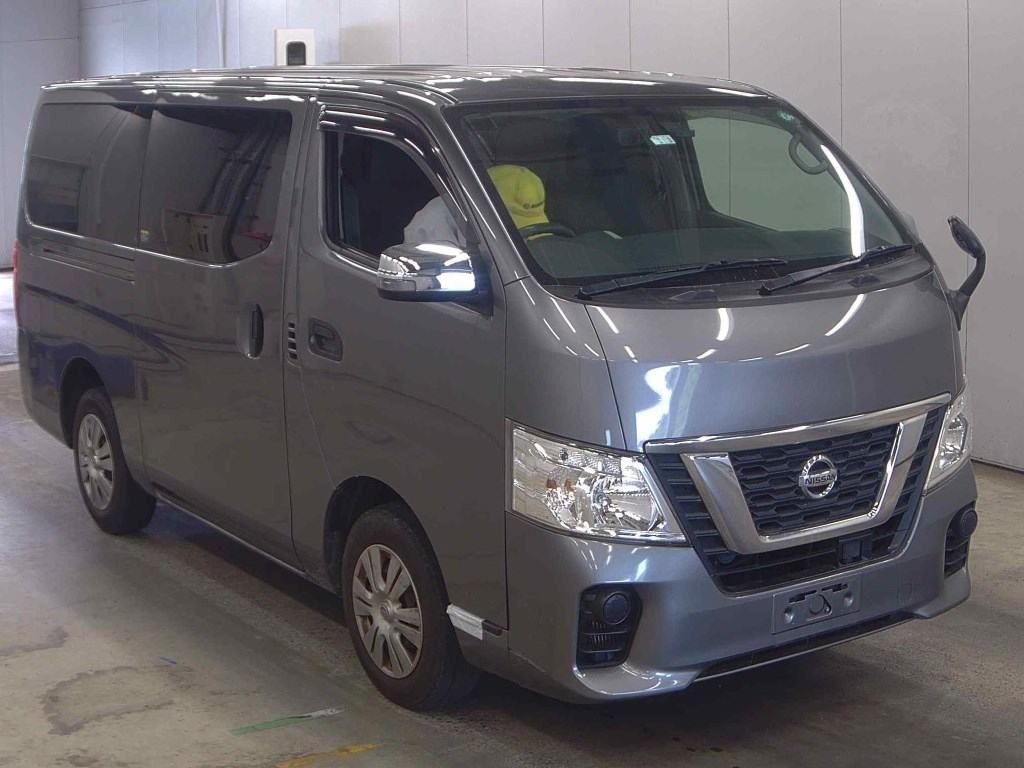 front view of used 2020 Nissan NV350 DX